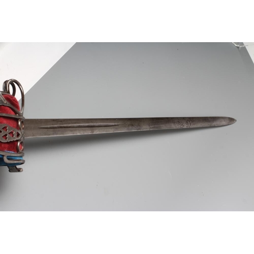 561 - AN 1828 PATTERN HIGHLAND INFANTRY OFFICER'S BROADSWORD, late 19th century, the 32 1/2