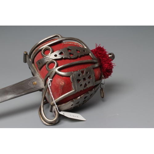 562 - A HIGHLAND INFANTRY OFFICER'S BROADSWORD, late 19th century, by Gardiner & Co. Glasgow, the 33