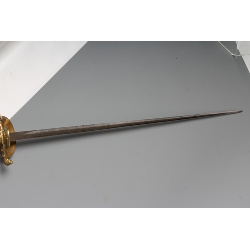 571 - A BAVARIAN COURT SWORD, c.1830, the 31 1/2