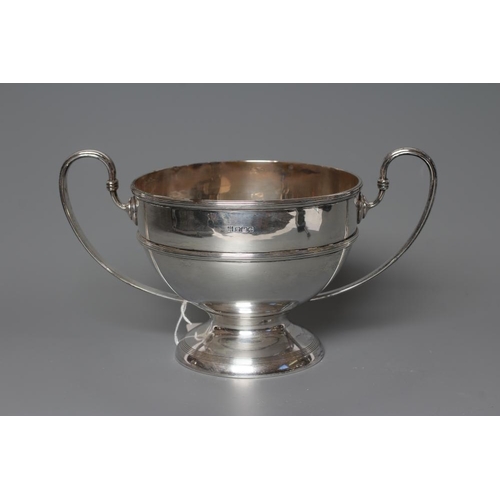 99 - A SILVER ROSE BOWL, maker's mark C.B. & S., Sheffield 1911, of single girdled form with reeded rim a... 