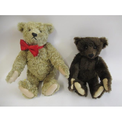 157 - Two Steiff bears, comprising a 13 1/2