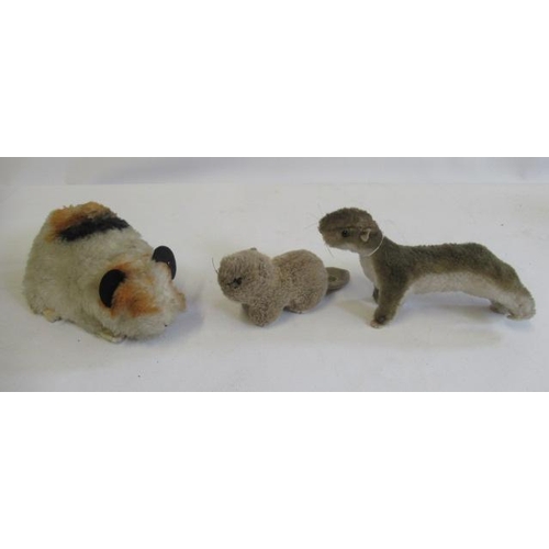 179 - Three Steiff items, comprising a 9cm Swinny with paper tag, a Paddy with brass button to tail and a ... 