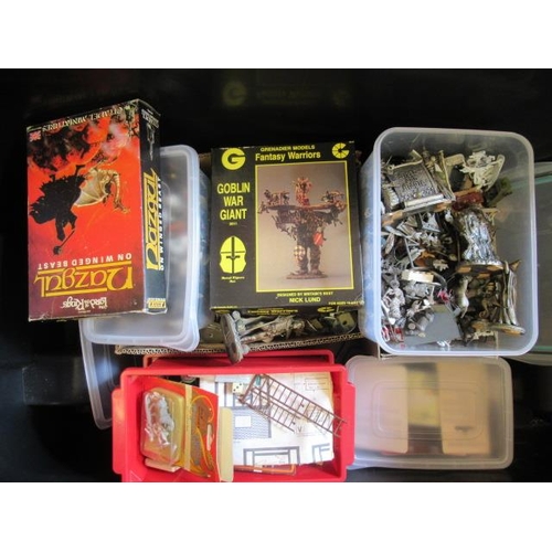 469 - Cast white metal fantasy game figures, some items painted, others boxed, M (Est. plus 24% premium in... 