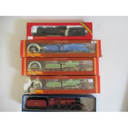 937 - Hornby A4 Seagull, two D49 Cheshire, B12 N.E. Black and Hogwart's Castle, boxed G (5) (Est. plus 24%... 