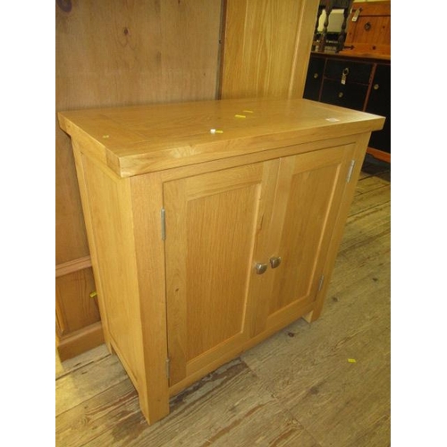 931 - OAK CUPBOARD