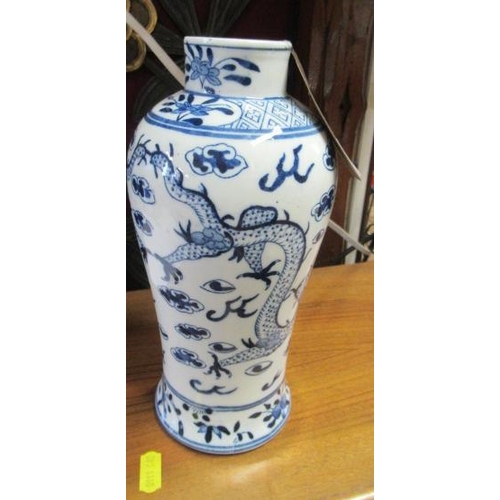 364A - CHINESE DRAGON VASE