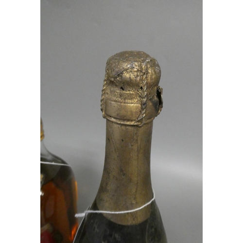 2 - 1 bottle Leon Gobert & Cie 1929 vintage champagne 