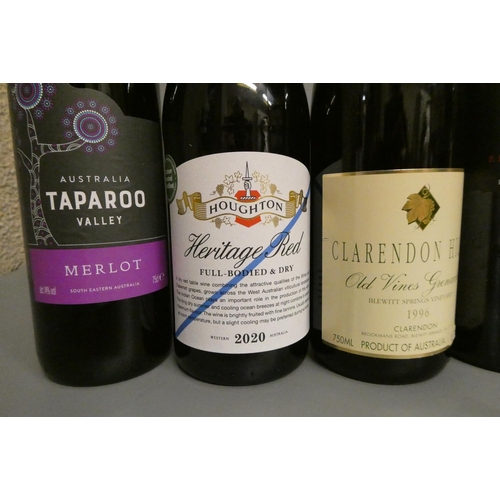 206 - 11 & 1 half bottles Australian wine, comprising 1 2019 Grand Barossa shiraz, 2 2004 Battely Syrah, 2... 