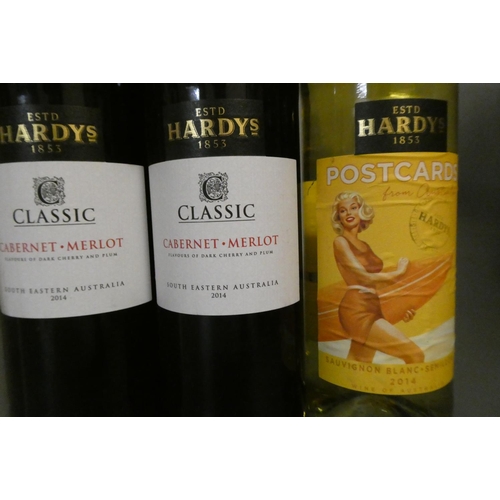 209 - 17 bottles Australian wine, comprising 7 2019 Jacob's Creek shiraz, 2 2014 Hardy's Classic cabernet ... 