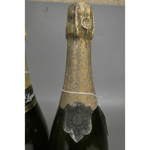 230 - 2 bottles of late 1970s champagne, comprising Bollinger extra quality very dry and a Lanson black la... 