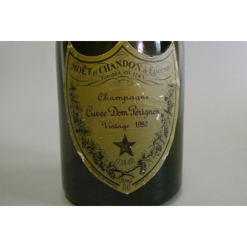 231 - 1 bottle Moet et Chandon, 1982, Dom Perignon (Est. plus 24% premium inc. VAT)