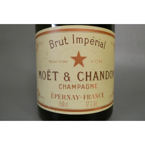 233 - 1 magnum Moet & Chandon brut imperial champagne (Est. plus 24% premium inc. VAT)