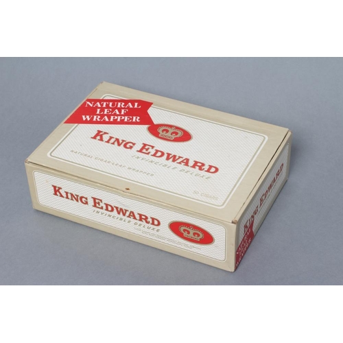 40 - 1 box of 45 King Edward Invincible Deluxe cigars (Est. plus 24% premium inc. VAT)