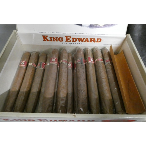 45 - 1 box of 18 King Edward Invincible Deluxe cigars, together with 3 packs of 5 King Edward Specials, 1... 