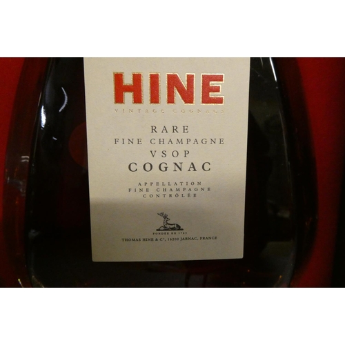 60 - 1 bottle Hine rare fine champagne cognac, in presentation box with two glasses & 1 5cl Hine Antique ... 