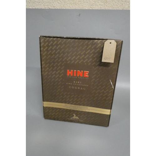 60 - 1 bottle Hine rare fine champagne cognac, in presentation box with two glasses & 1 5cl Hine Antique ... 