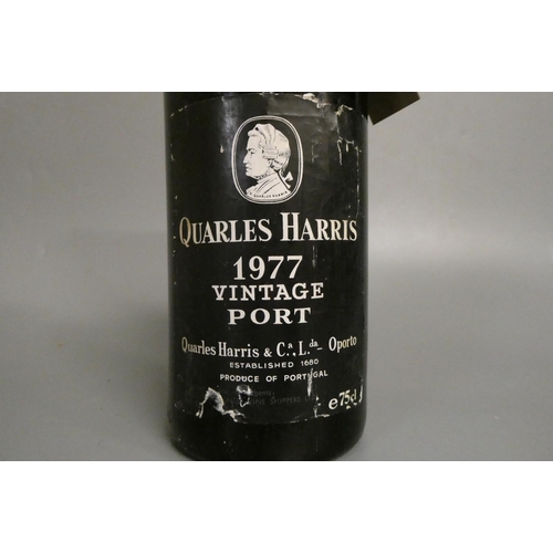 71 - 1 bottle Quarles Harris 1977 vintage port (Est. plus 24% premium inc. VAT)