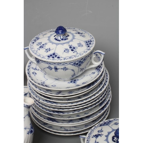 21 - A COLLECTION OF ROYAL COPENHAGEN PORCELAIN TABLEWARE, various dates, painted in underglaze blue with... 