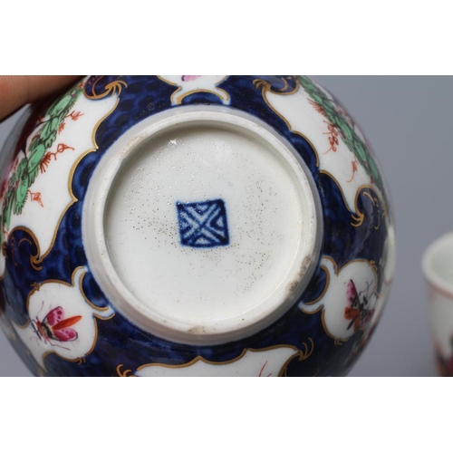 38 - A FIRST PERIOD WORCESTER PORCELAIN COFFEE CUP, c.1765, painted in the James Giles atelier with chino... 