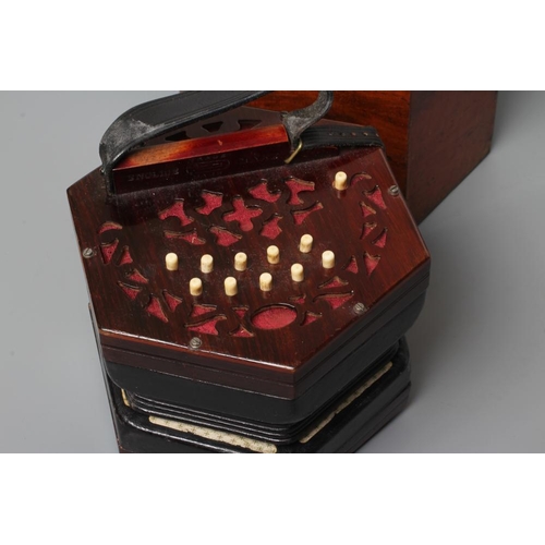 637 - A LACHENAL & CO., LONDON CONCERTINA, Serial No.180606, with rosewood ends and twenty one bone button... 