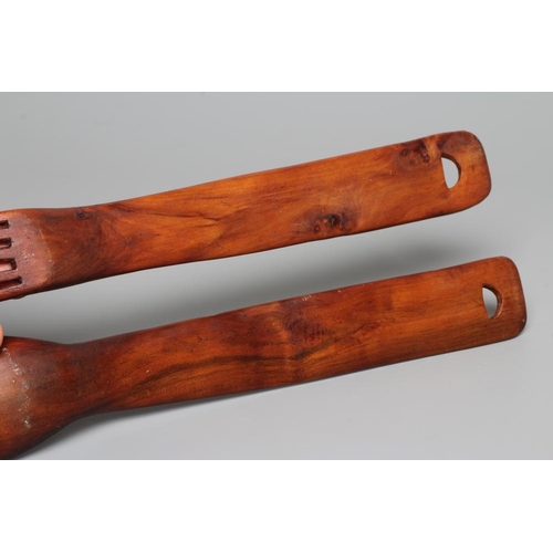 672 - A VICTORIAN WELSH TREEN LOVE SPOON AND FORK, 1882, both with a chip carved inscription 