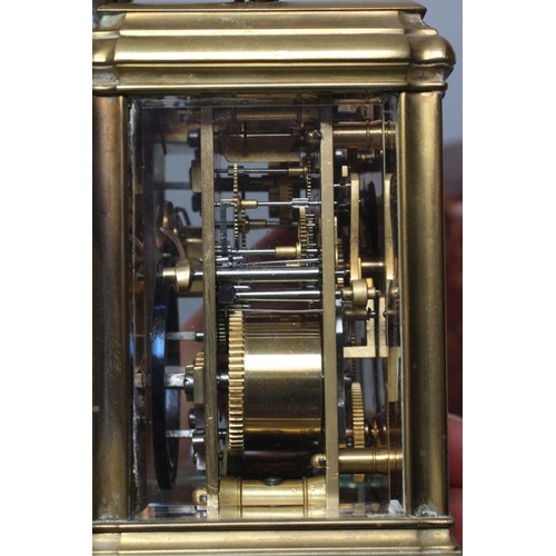 857 - A FRENCH REPEATING CARRIAGE CLOCK, c.1900, the twin barrel movement with platform escapement strikin... 