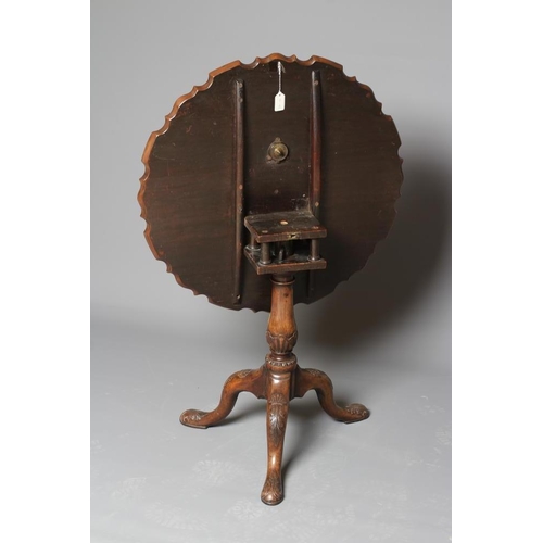 923 - A GEORGIAN MAHOGANY TRIPOD TABLE, third quarter 18th century, the circular piecrust top with birdcag... 