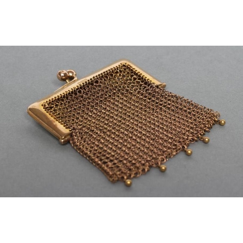 153 - A GEORGE V 9CT GOLD MINIATURE RETICULE, Birmingham 1911, with hinged clasp and hanging loop, frame 2... 