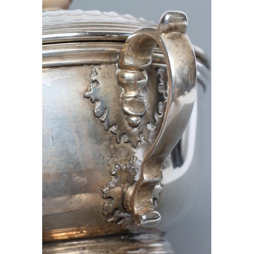 215 - A SILVER PORRINGER AND COVER, maker Richard Comyns, London 1963, in Queen Anne style with cast and a... 