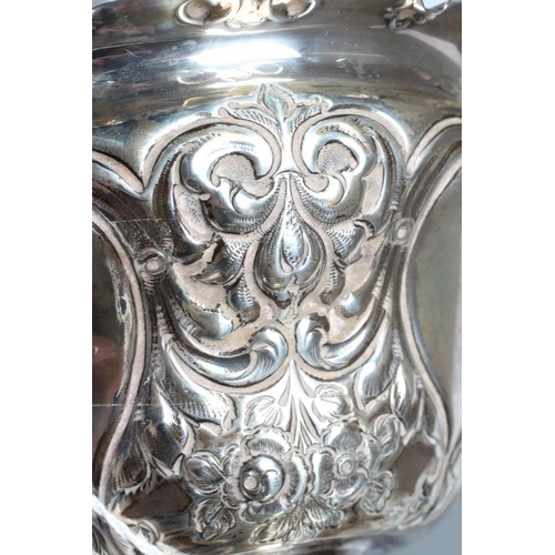 251 - AN EDWARDIAN SILVER SMALL BOWL, maker's mark HA, Sheffield 1904, of inverted baluster form with ever... 