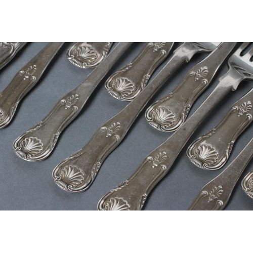 292 - A SET OF ELEVEN SCOTTISH SILVER DESSERT FORKS, maker W&P Cunningham, Edinburgh 1814, in single struc... 