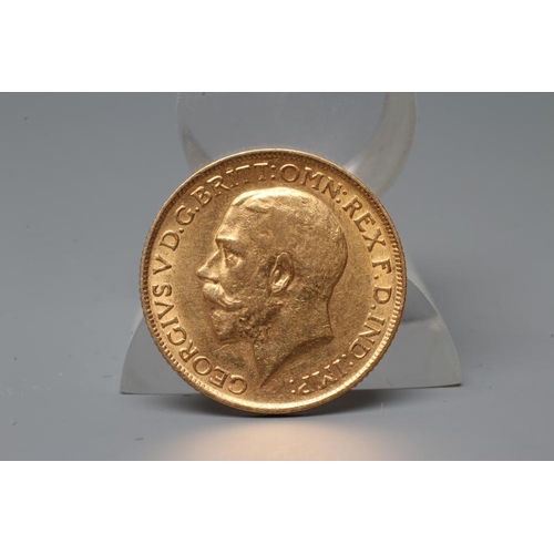 336 - A GEORGE V SOVEREIGN, 1913, 8g (Est. plus 20% premium)