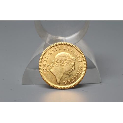 341 - A GEORGE III HALF SOVEREIGN, 1804, 2.7g (Est. plus 20% premium)