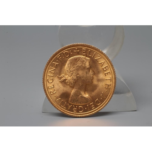 344 - AN ELIZABETH II SOVEREIGN, 1958, 8g (Est. plus 20% premium)