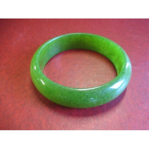 165 - CIRCLE OF HEAVEN IMPERIAL JADE BANGLE