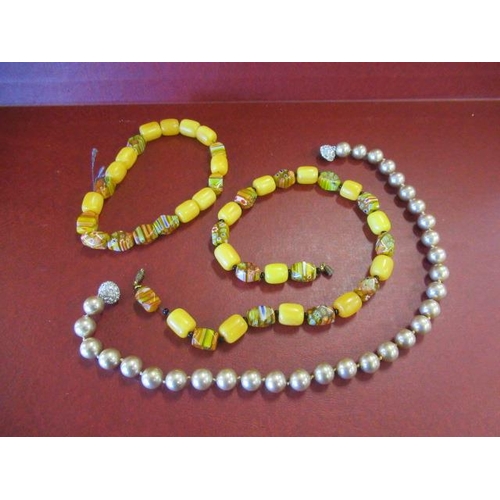 277 - GLASS BEAD NECKLACE ETC