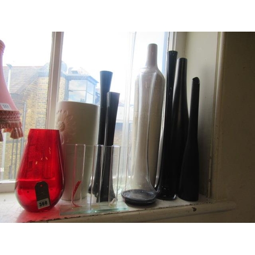 360 - QUANTITY OF TALL RETRO VASES