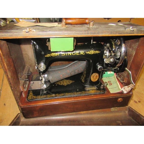 396 - SEWING MACHINE