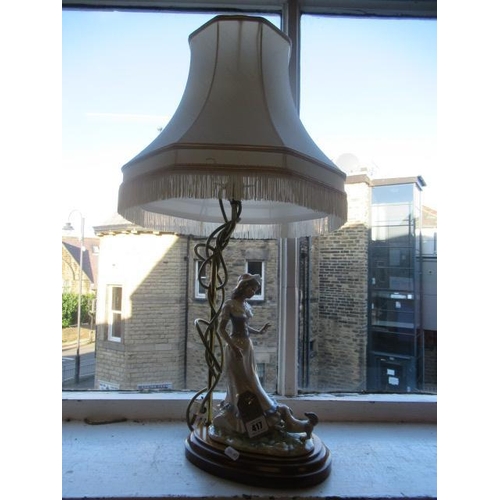 417 - LLADRO STYLE TABLE LAMP