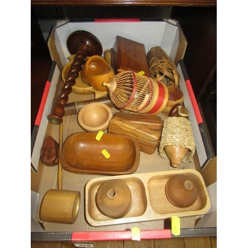 420 - BOX OF WOODEN ITEMS