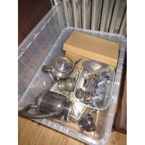 421 - BOX OF METALWARE ETC