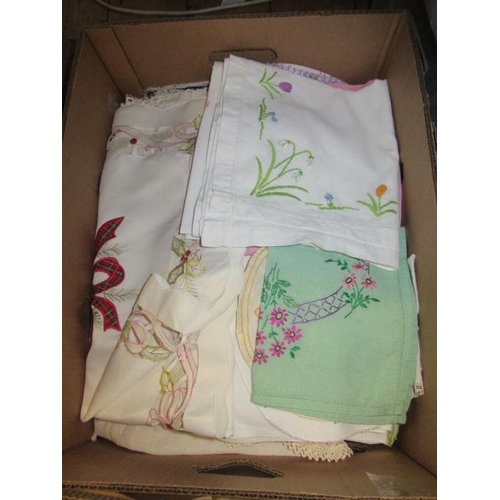 437 - BOX OF LINEN