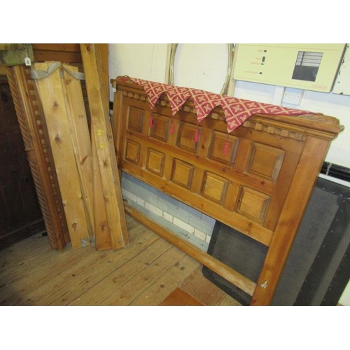 849 - PINE KING SIZE BED