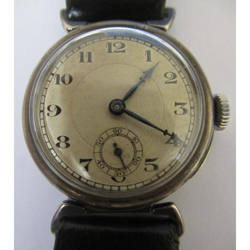 408 - A MID SIZE WRISTWATCH, the matt dial with black Roman numerals to the chapter ring enclosing subsidi... 