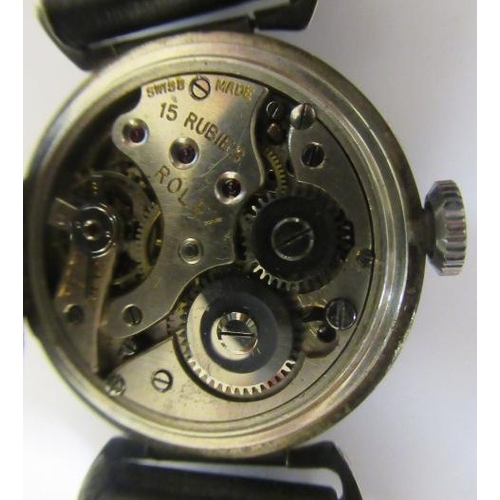 408 - A MID SIZE WRISTWATCH, the matt dial with black Roman numerals to the chapter ring enclosing subsidi... 