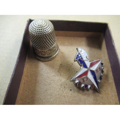 188 - SILVER THIMBLE AND 1951 FESTIVAL OF BRITAIN BROOCH