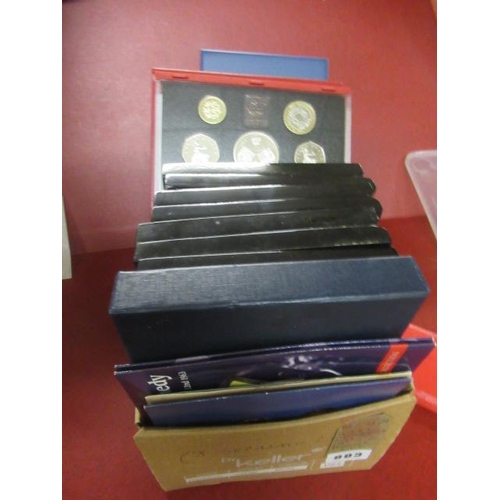 883 - QUANTITY OF COMMEMORATIVE COINS INCLUDING 1997 10 COIN PROOF SET ETC