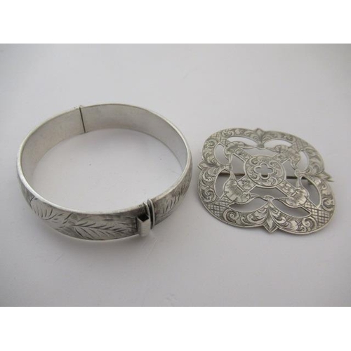 175 - SILVER BRACELET AND A WHITE METAL BROOCH