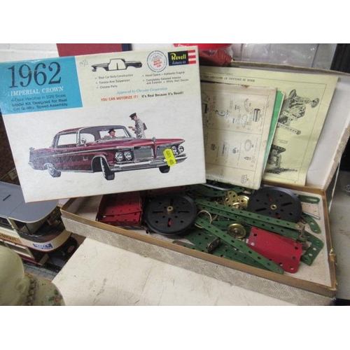 18 - BOXED REVELL 1962 IMPERIAL CROWN MODEL AND A CASE OF MECCANO