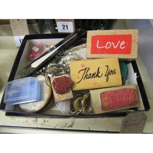 22 - SMALL BOX OF COLLECTABLES INCLUDING COMPACT AND FAN